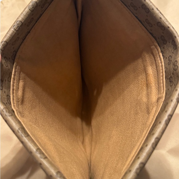 Gucci Clutch - Picture 4 of 9